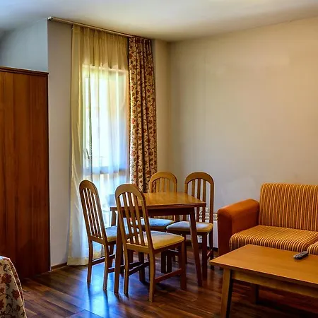 Apartahotel Evergreen
