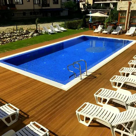 Evergreen Apartahotel