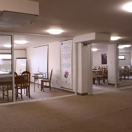 Evergreen Apartahotel